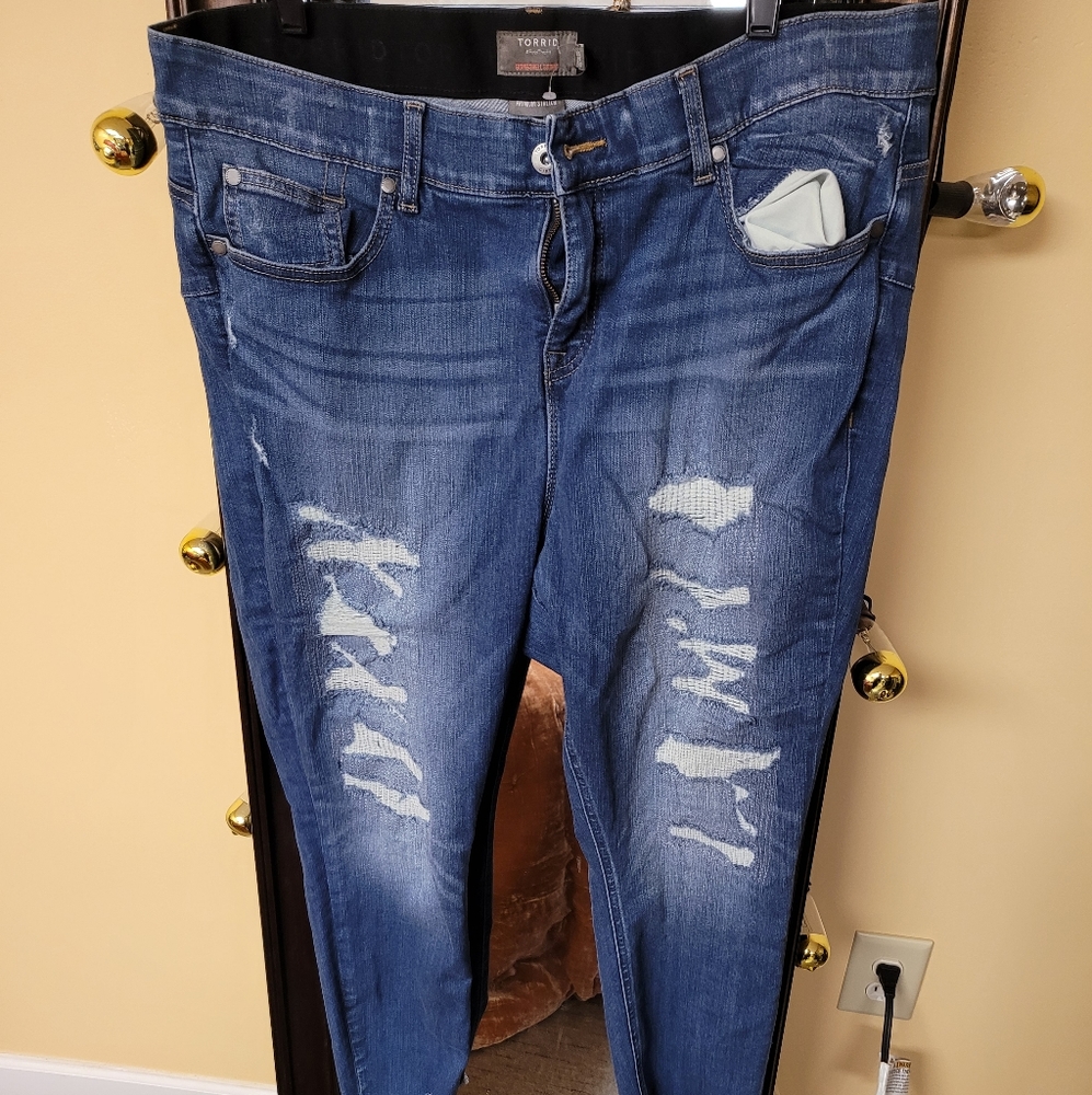 Torrid Bombshell skinny jeans